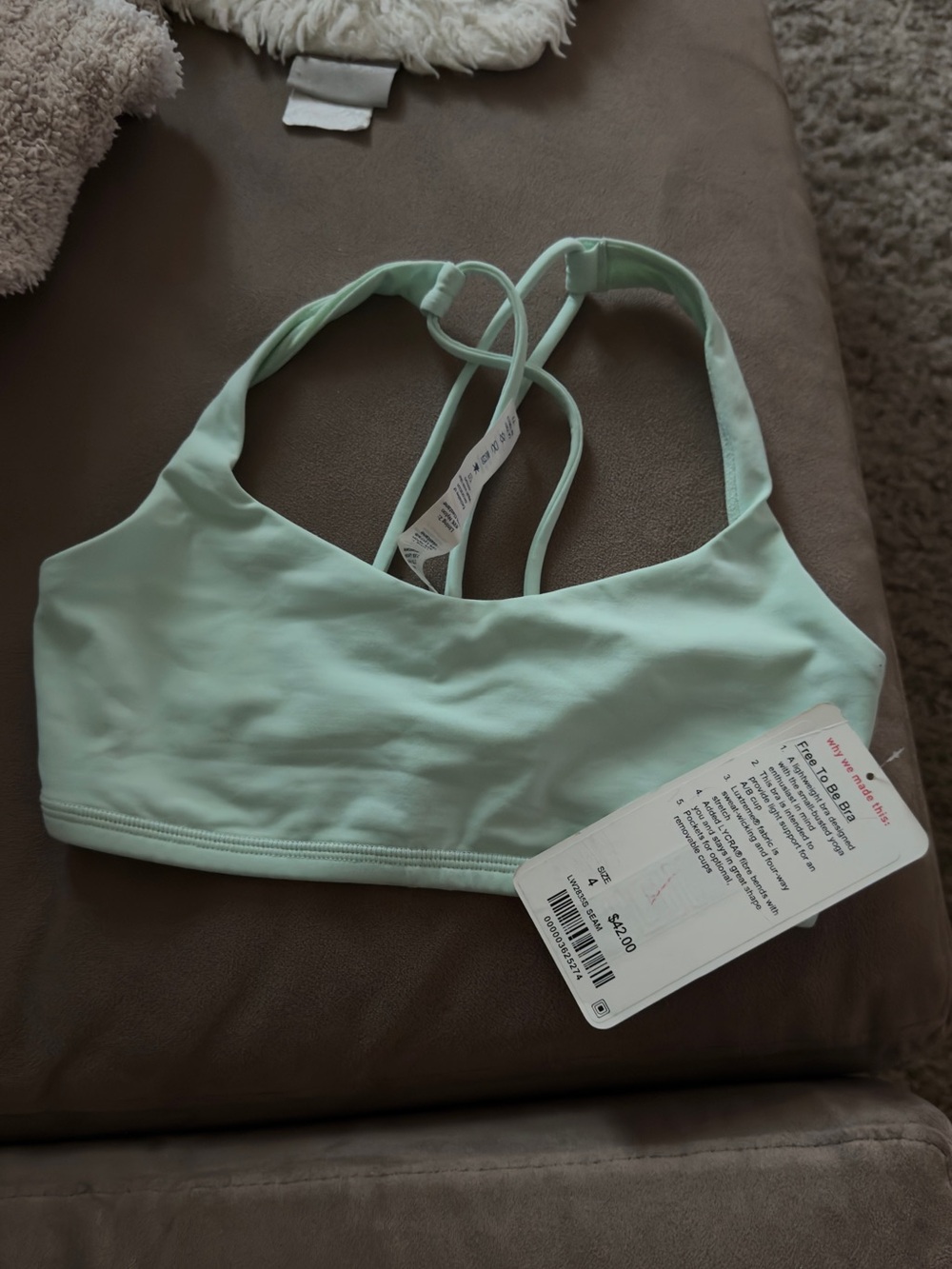 Lululemon ‘free to be’ sports bra in Seagram green